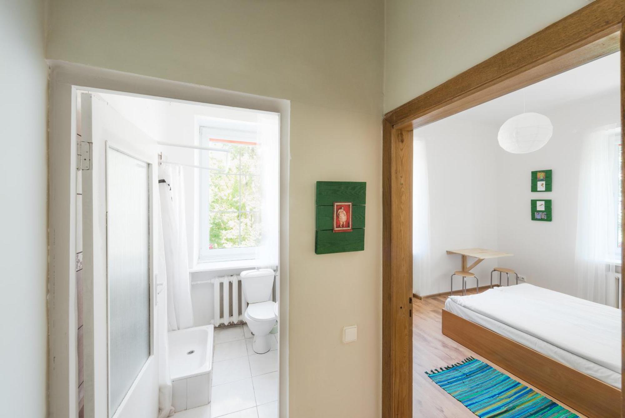 וילנה Downtown Forest Hostel & Camping חדר תמונה